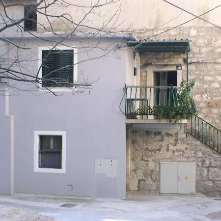 Apartments With A Parking Space Omis - 4327 Экстерьер фото