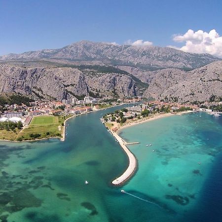 Apartments With A Parking Space Omis - 4327 Экстерьер фото