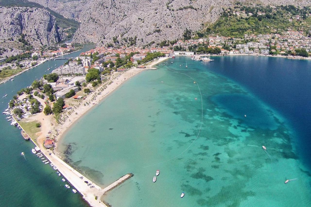 Apartments With A Parking Space Omis - 4327 Экстерьер фото