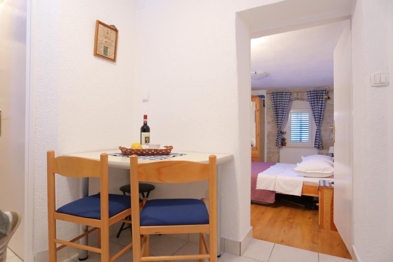 Apartments With A Parking Space Omis - 4327 Экстерьер фото